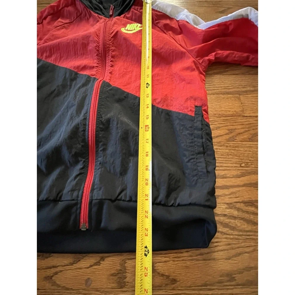 Nike Core Amplify Windrunner Windbreaker Red Black Sz‎ L Youth Kids Jacket